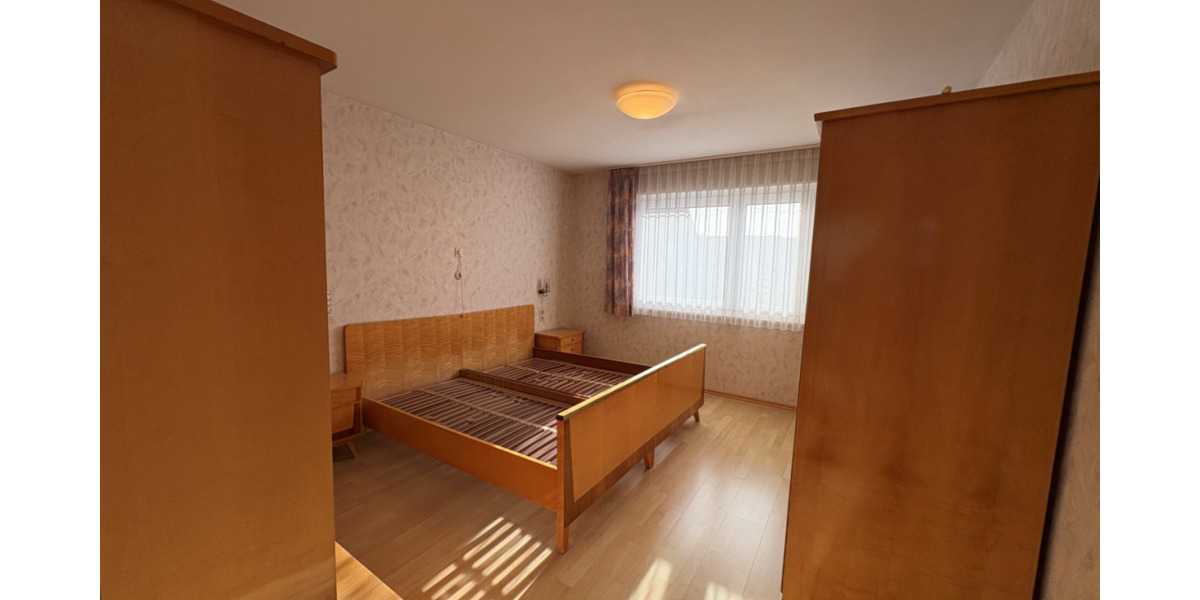 Mehrfamilienhaus, Wohnhaus Deckenpfronn - 6 Zimmer, 178 m&sup2;, 556.000&euro; | Angebot:25704256