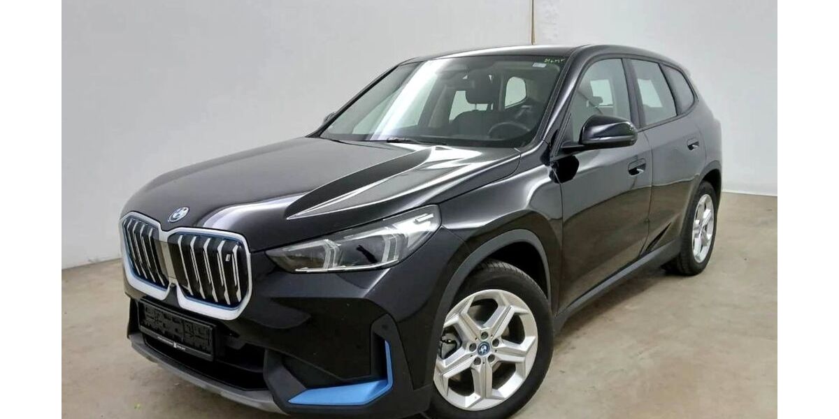 BMW iX1 39.100 km 32.970 &euro; Böblingen 71032