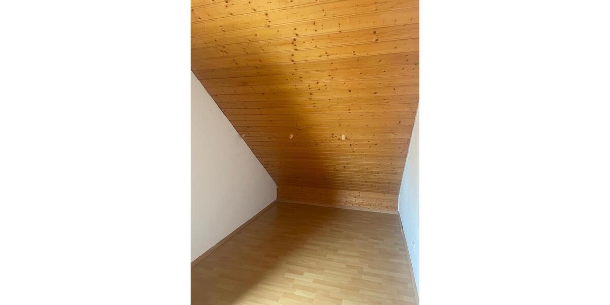Maisonettenwohnung Bad Urach - 4 Zimmer, 85 m&sup2;, 1.150&euro; | Angebot:26462126