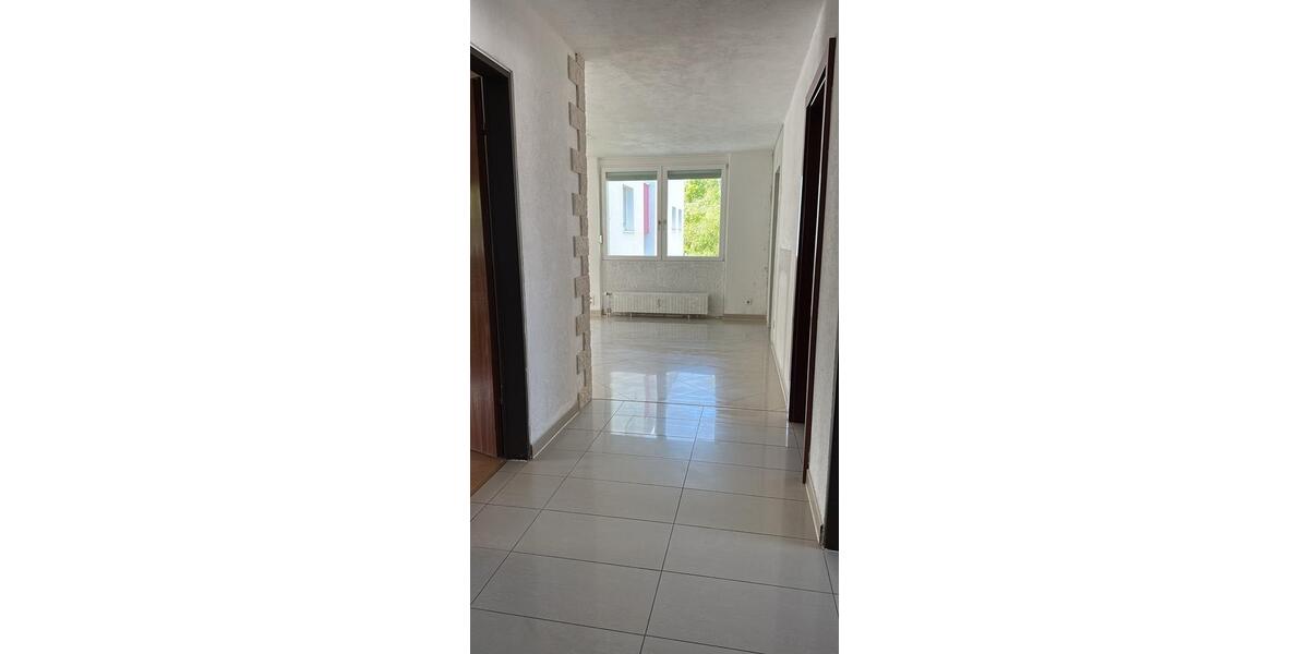 Etagenwohnung Gärtringen - 3 Zimmer, 84 m&sup2;, 300.000&euro; | Angebot:26907981