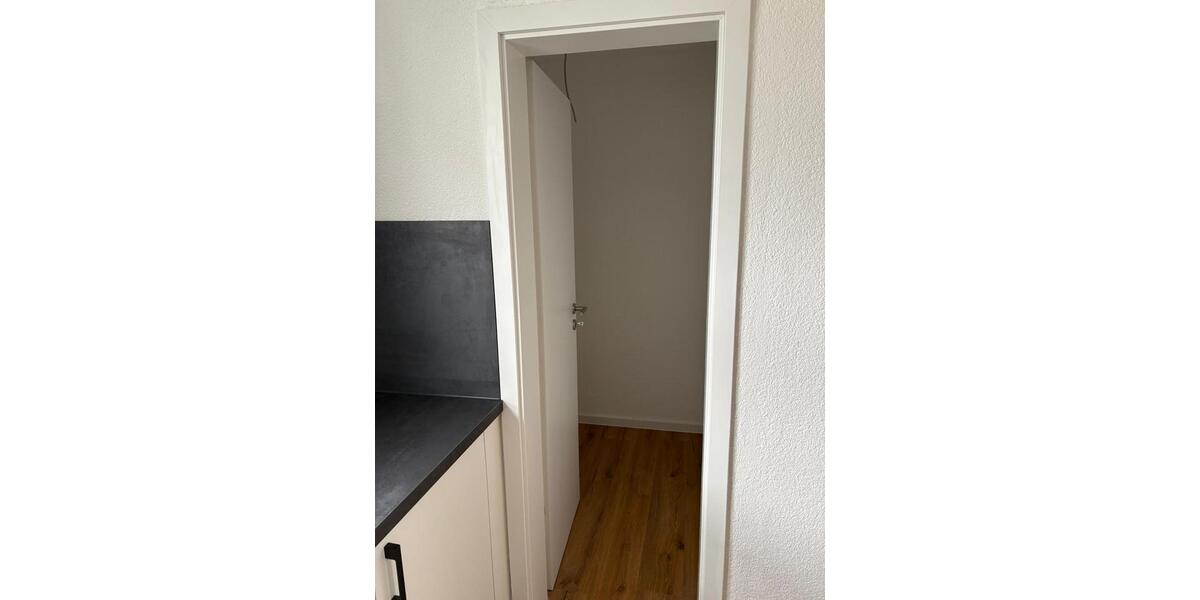 Erdgeschoßwohnung Mössingen - 4.5 Zimmer, 150 m&sup2;, 1.800&euro; | Angebot:26200102