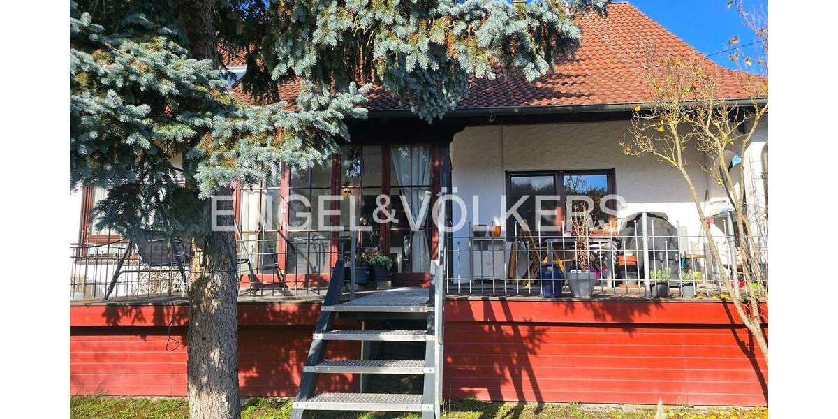 Einfamilienhaus Rottenburg am Neckar Oberndorf - 9 Zimmer, 223 m&sup2;, 750.000&euro; | Angebot:25682858