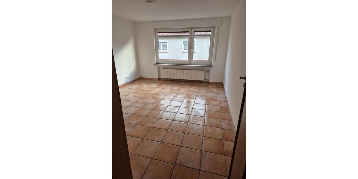 Etagenwohnung Horb am Neckar - 3 Zimmer, 85 m&sup2;, 850&euro; | Angebot:24737992