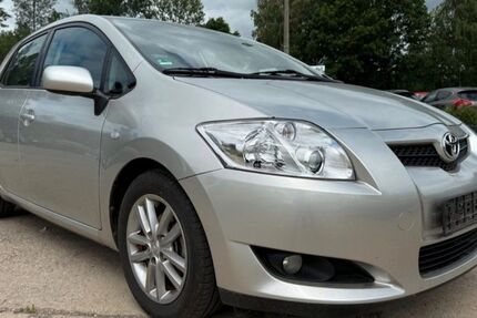 Toyota Auris 70.000 km 5.999 &euro; Reutlingen 72764