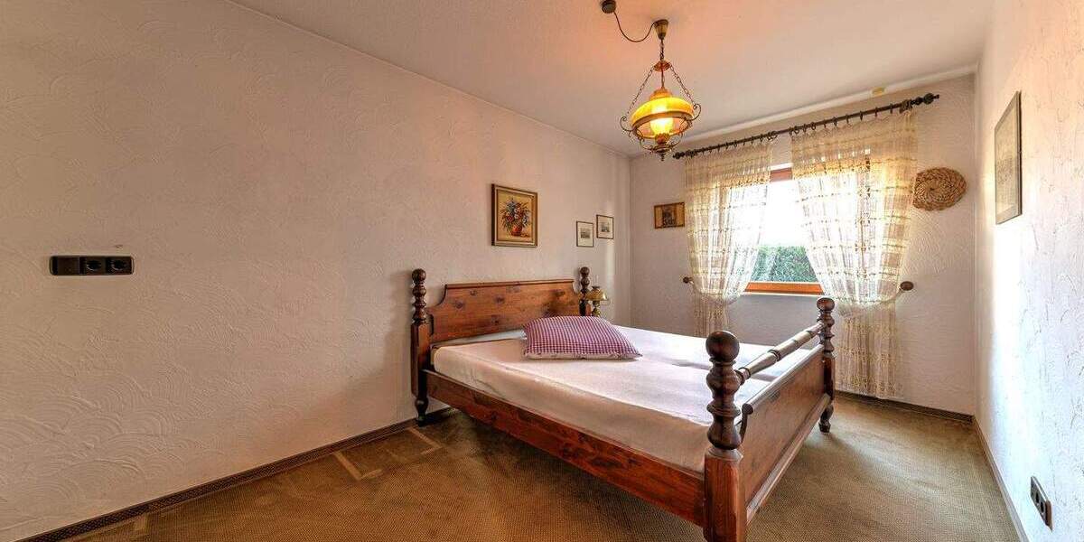 Einfamilienhaus Weil im Schönbuch - 6 Zimmer, 238 m&sup2;, 735.000&euro; | Angebot:25694990