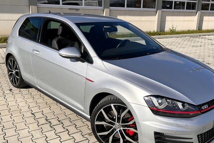 VW Golf 49.800 km 17.900 &euro; Herrenberg 71083