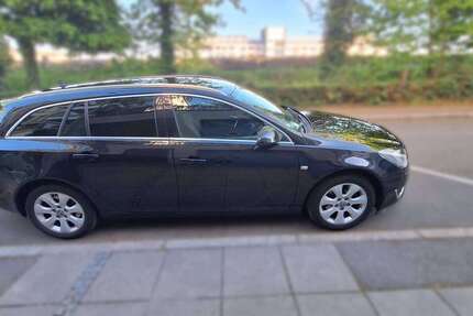 Opel Insignia 95.400 km 10.900 &euro; Stuttgart 70191
