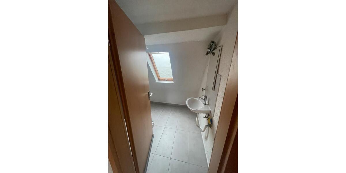 Dachgeschoßwohnung Gäufelden - 3 Zimmer, 73 m&sup2;, 1.200&euro; | Angebot:24257038