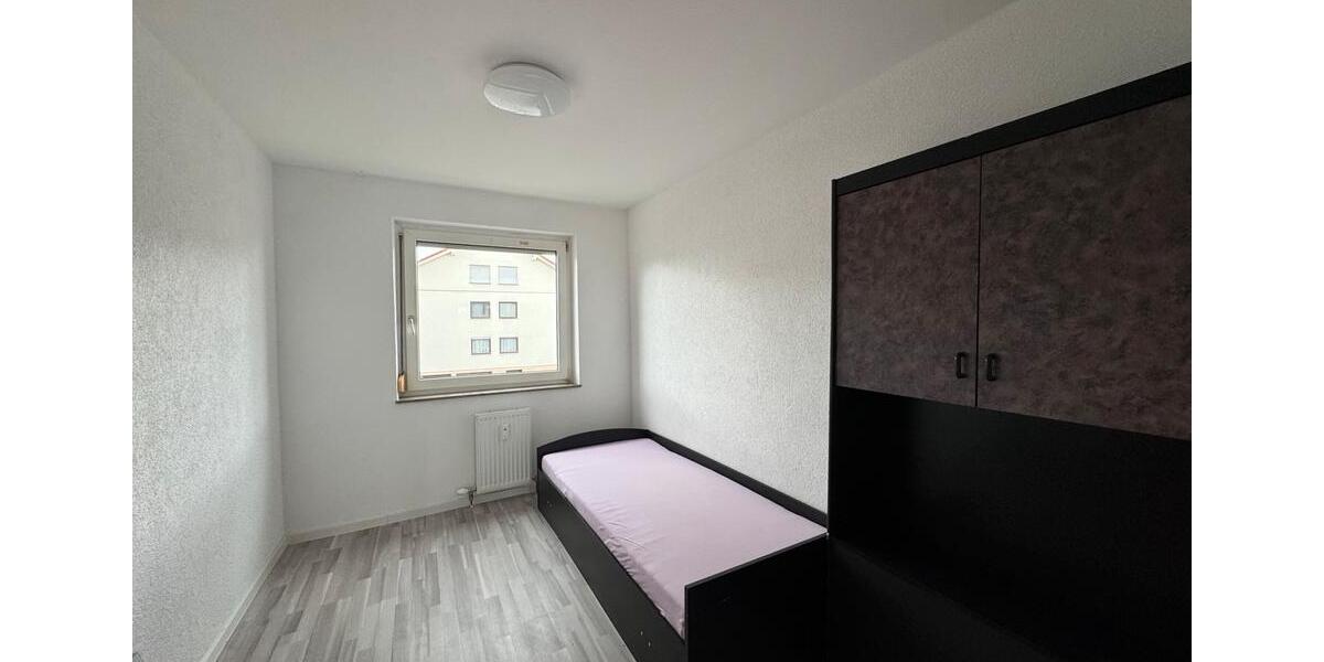 Etagenwohnung Sindelfingen Eichholz - 3.5 Zimmer, 89 m&sup2;, 1.250&euro; | Angebot:25729029