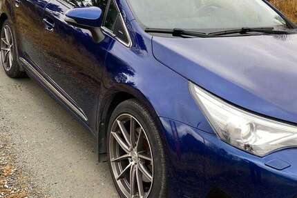 Toyota Avensis 97.400 km 13.950 &euro; Stuttgart, Landeshauptstadt 70376