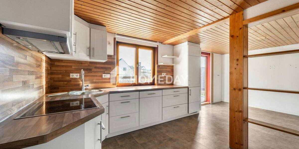 Einfamilienhaus Bad Urach Hengen - 6 Zimmer, 140 m&sup2;, 249.000&euro; | Angebot:25677505