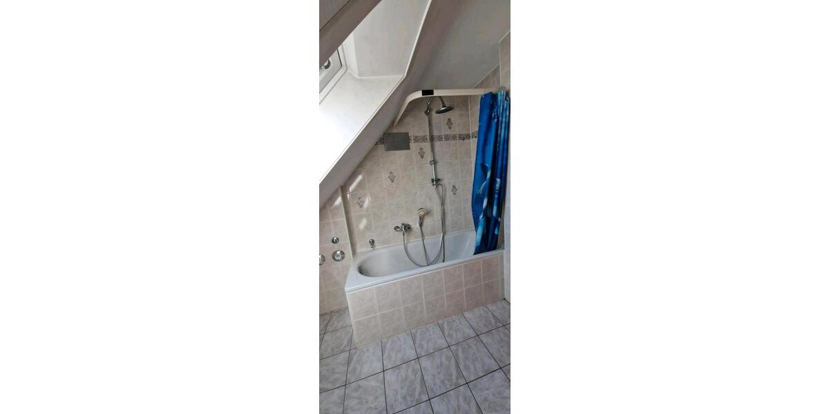 Dachgeschoßwohnung Ehningen - 3.5 Zimmer, 83 m&sup2;, 345.000&euro; | Angebot:27070252