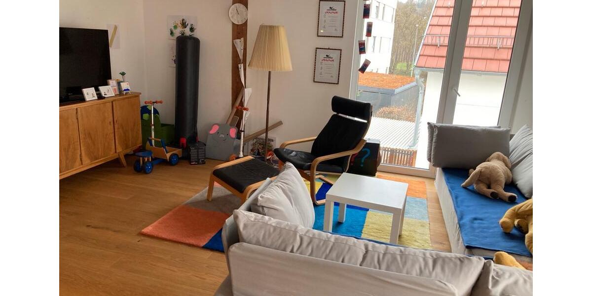 Etagenwohnung Tübingen Derendingen - 3.5 Zimmer, 124 m&sup2;, 2.000&euro; | Angebot:25852579