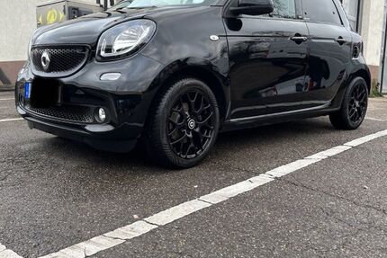 Smart ForFour 77.300 km 12.800 &euro; Stuttgart 70188