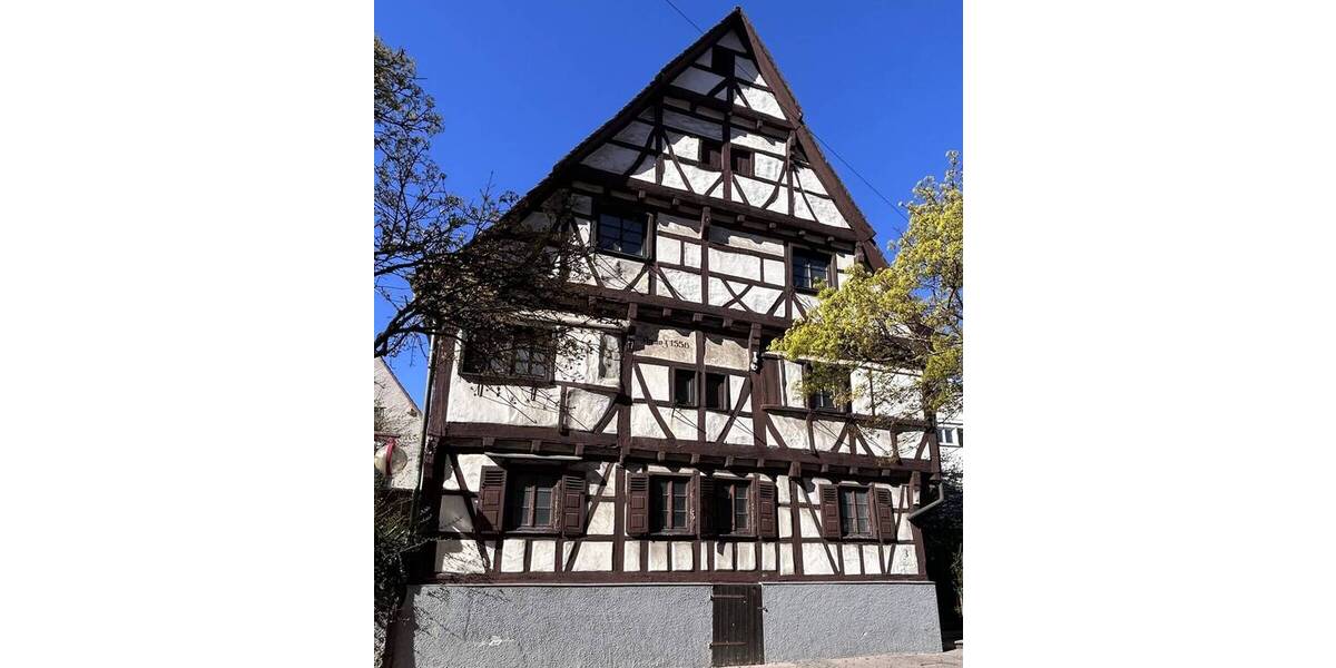 Mehrfamilienhaus, Wohnhaus Stuttgart / Vaihingen Vaihingen - 9 Zimmer, 362 m&sup2;, 490.000&euro; | Angebot:26419022