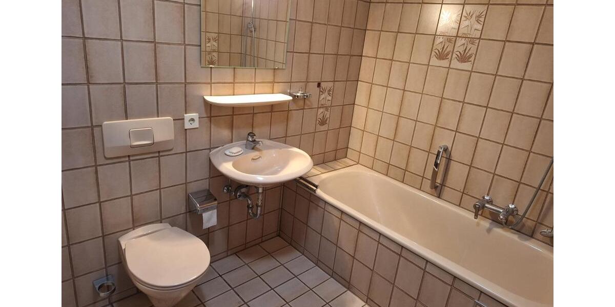 Dachgeschoßwohnung Stuttgart Vaihingen - 2 Zimmer, 65 m&sup2;, 900&euro; | Angebot:25923483