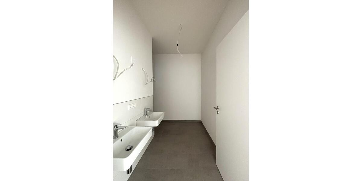 Erdgeschoßwohnung Sindelfingen - 2 Zimmer, 89 m&sup2;, 1.280&euro; | Angebot:25854092