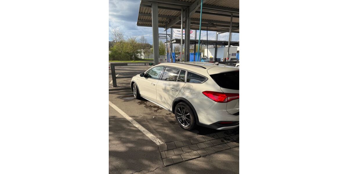 Ford Focus 155.333 km 16.000 &euro; Tübingen 72072