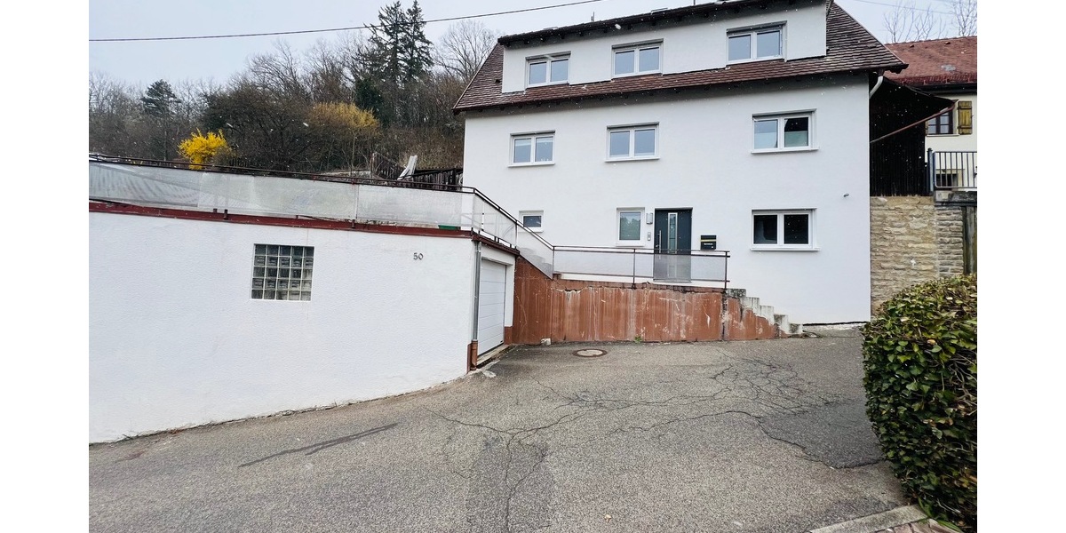 Teilsaniertes Einfamilien-Mehrgenerationenhaus mit Terrasse, Garage und zusätzlichem Waldgrundstück - Einfamilienhaus Horb am Neckar | Angebot:26019766