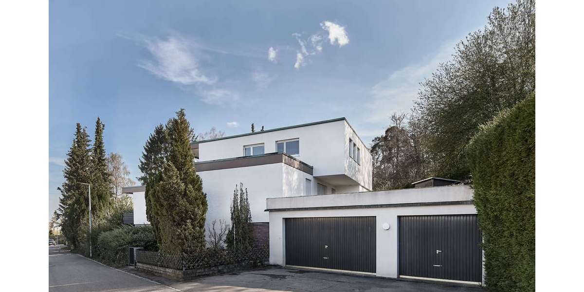 Einfamilienhaus Stuttgart Vaihingen - 9.5 Zimmer, 305 m&sup2;, 1.350.000&euro; | Angebot:25485979