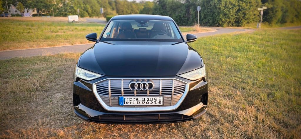 Audi e-tron 24.977 km 28.790 &euro; Reutlingen 72770