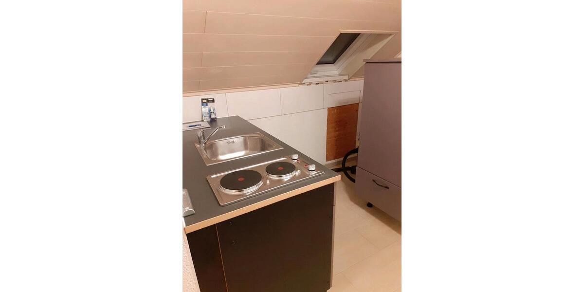 Dachgeschoßwohnung Nürtingen - 2 Zimmer, 30 m&sup2;, 700&euro; | Angebot:25932436