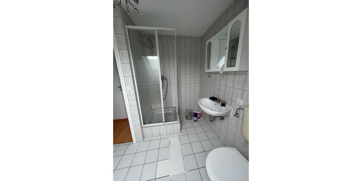 Dachgeschoßwohnung Bisingen - 4 Zimmer, 90 m&sup2;, 1.100&euro; | Angebot:25612096
