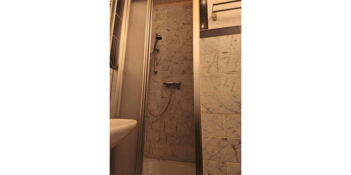 Hochparterre Stuttgart Stuttgart-Süd - 2 Zimmer, 42 m&sup2;, 290.000&euro; | Angebot:25656151