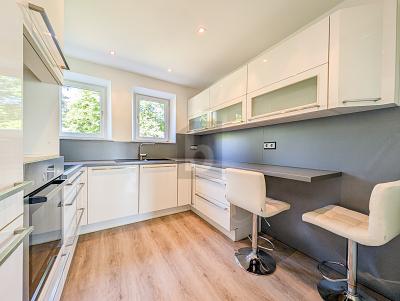 MEHR RAUM FÜR FAMILIE - GRÜN UND ZENTRAL - Etagenwohnung Sindelfingen | Angebot:27458678