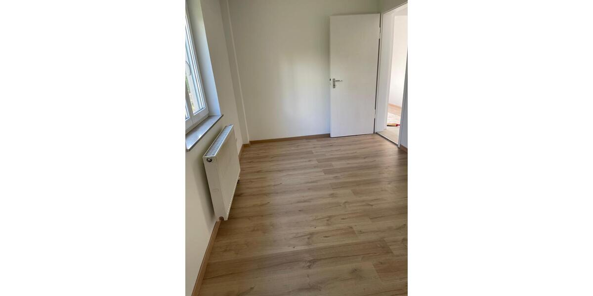 Erdgeschoßwohnung Neuffen - 3 Zimmer, 75 m&sup2;, 1.500&euro; | Angebot:25457022