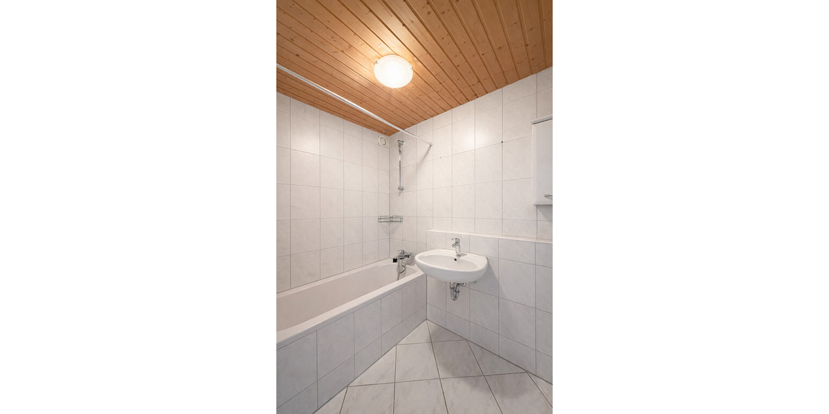 Etagenwohnung Sindelfingen Ost - 3 Zimmer, 84 m&sup2;, 269.000&euro; | Angebot:25667918