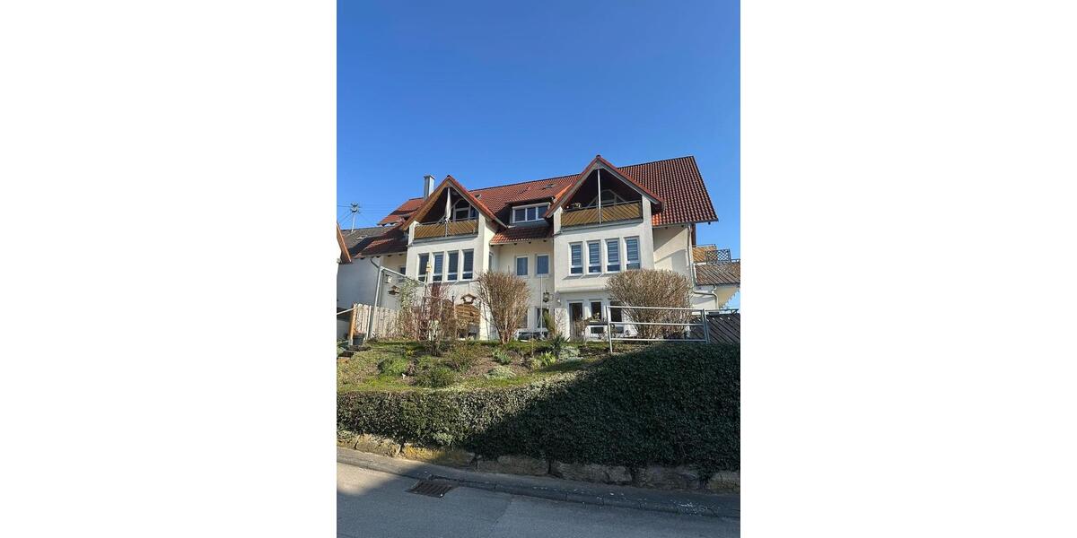 Dachgeschoßwohnung Haigerloch - 4 Zimmer, 77 m&sup2;, 260.000&euro; | Angebot:25813093