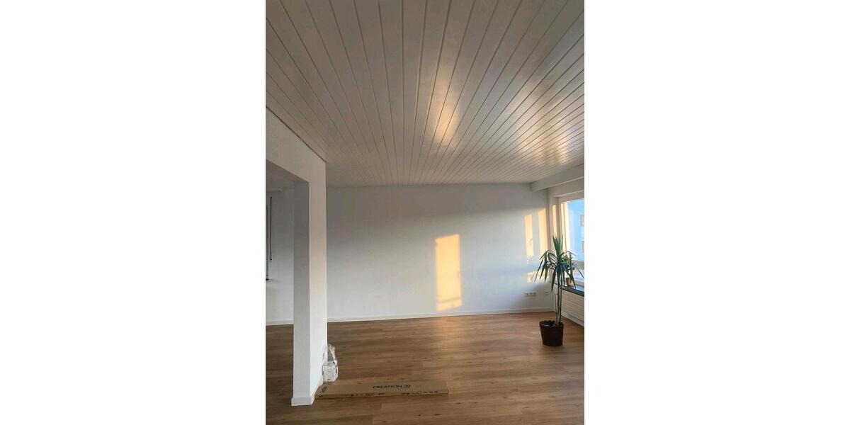 Etagenwohnung Herrenberg - 2.5 Zimmer, 75 m&sup2;, 1.100&euro; | Angebot:25639869