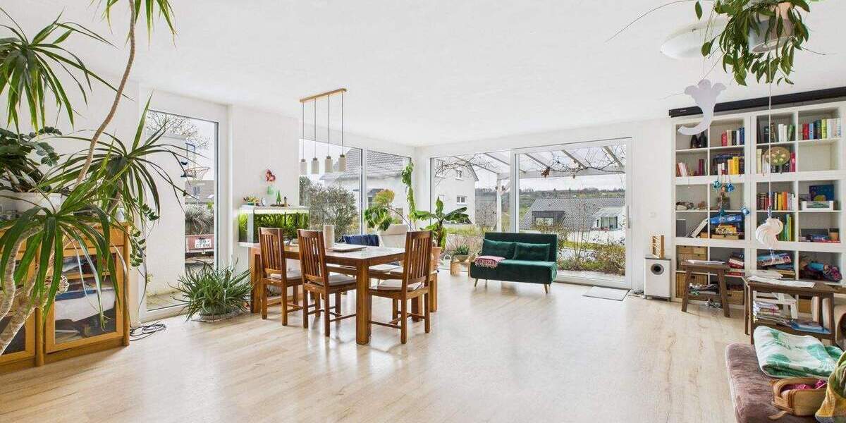 Doppelhaushälfte Ostelsheim - 5 Zimmer, 172 m&sup2;, 697.000&euro; | Angebot:25686346