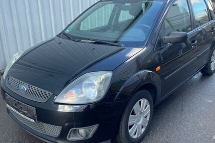 Ford Fiesta 86.000 km 2.990 &euro; Böblingen 71034