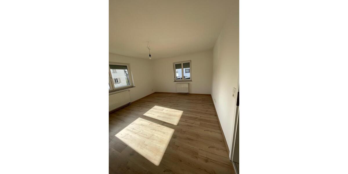 Erdgeschoßwohnung Neuffen - 3 Zimmer, 75 m&sup2;, 1.500&euro; | Angebot:25457022