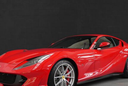 Ferrari 812 13.750 km 295.000 &euro; Rohrdorf 72229