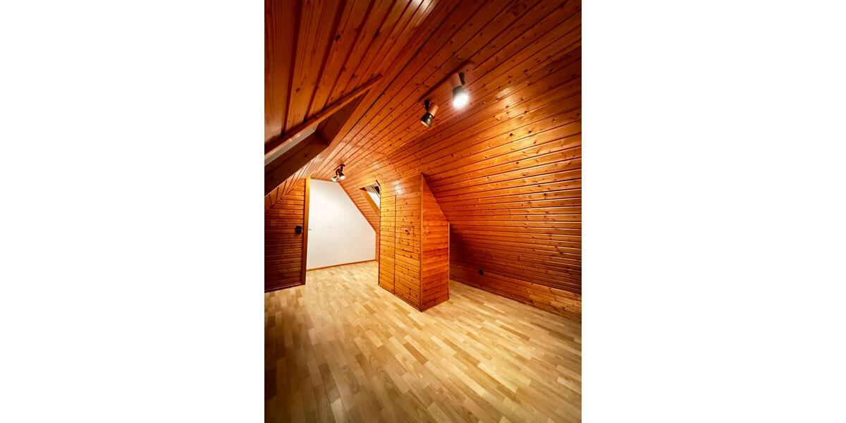 Doppelhaushälfte Böblingen - 4 Zimmer, 125 m&sup2;, 450.000&euro; | Angebot:24839417