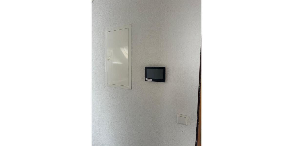 Dachgeschoßwohnung Schlaitdorf - 2 Zimmer, 59 m&sup2;, 1.000&euro; | Angebot:25945544