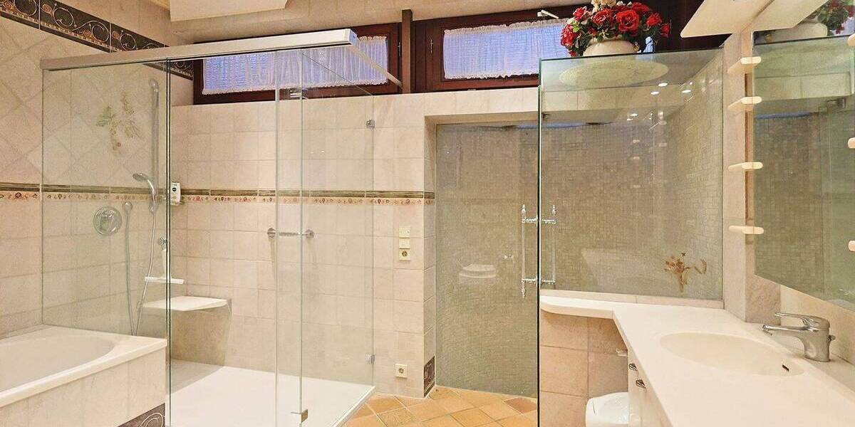 Einfamilienhaus Aidlingen Deufringen - 8 Zimmer, 317 m&sup2;, 750.000&euro; | Angebot:25682123