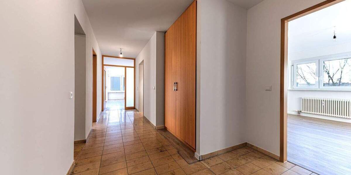 Etagenwohnung Gärtringen - 4 Zimmer, 104 m&sup2;, 319.000&euro; | Angebot:25694986