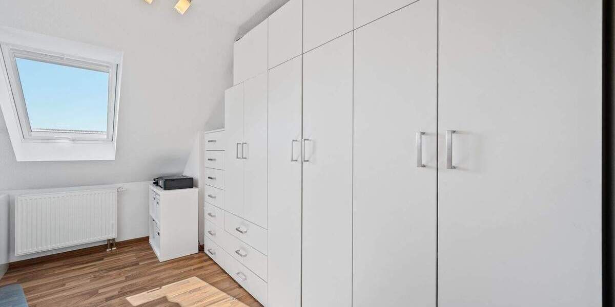 Etagenwohnung Altdorf - 4 Zimmer, 97 m&sup2;, 374.000&euro; | Angebot:25748811