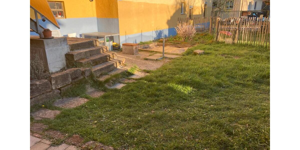 Etagenwohnung Gäufelden - 4.5 Zimmer, 144 m&sup2;, 1.600&euro; | Angebot:25594070