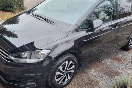 VW Touran 82.000 km 24.000 &euro; Stuttgart 70374