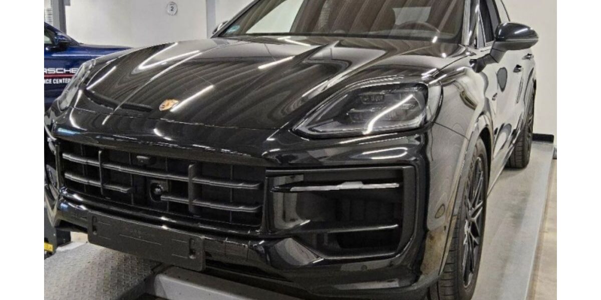 Porsche Cayenne 49.500 km 95.790 &euro; Stuttgart 70499