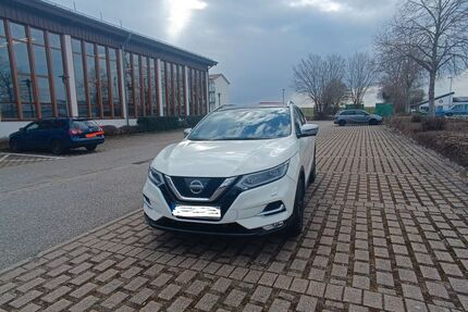 Nissan Qashqai 45.000 km 14.312 &euro; WILDBERG 72218
