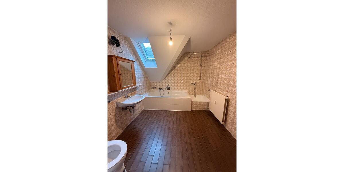 Dachgeschoßwohnung Walddorfhäslach - 2.5 Zimmer, 65 m&sup2;, 1.050&euro; | Angebot:25422652