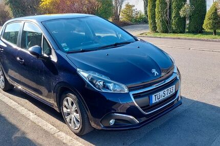 Peugeot 208 63.000 km 7.700 &euro; Mössingen 72116