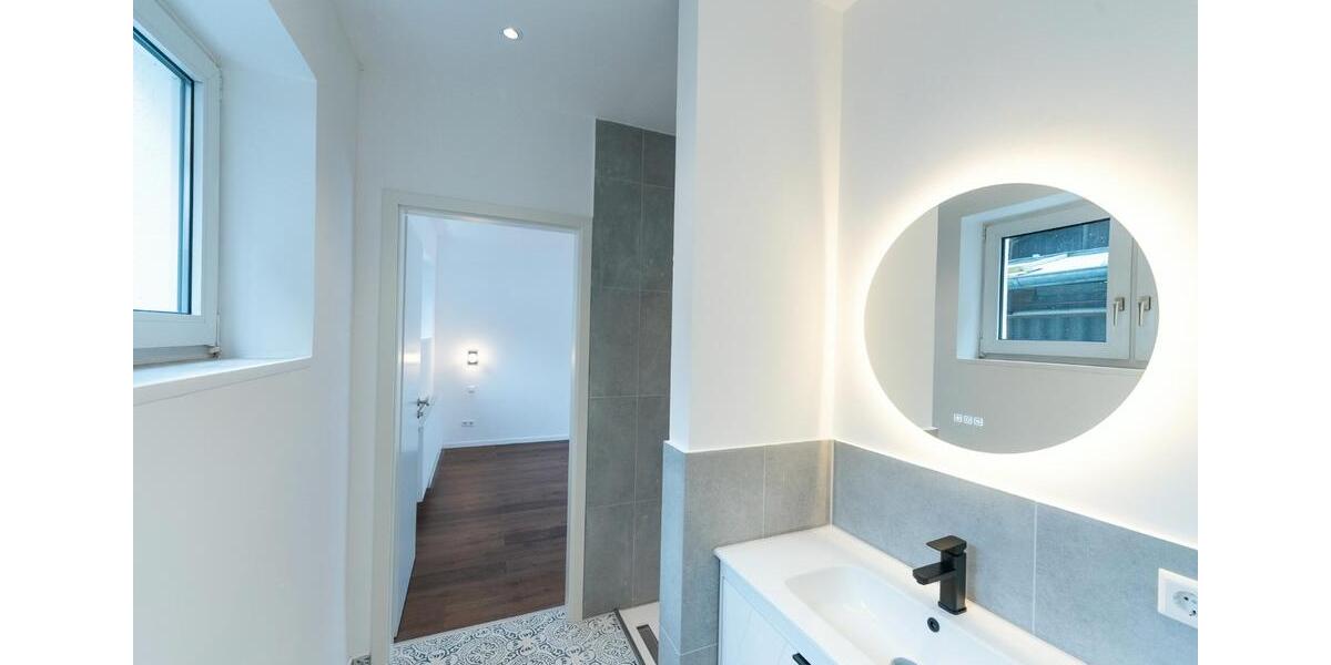 Erdgeschoßwohnung Stuttgart Stuttgart-Süd - 5 Zimmer, 131 m&sup2;, 2.190&euro; | Angebot:26380275