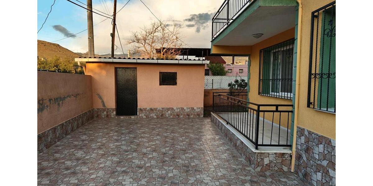 Einfamilienhaus Gärtringen - 4 Zimmer, 240 m&sup2;, 200.000&euro; | Angebot:26125305
